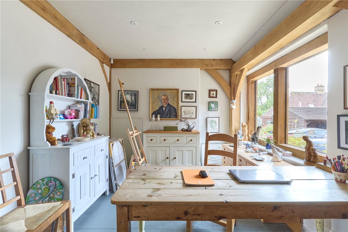 4 bedroom house, Ermine Street, Caxton CB23 - Available