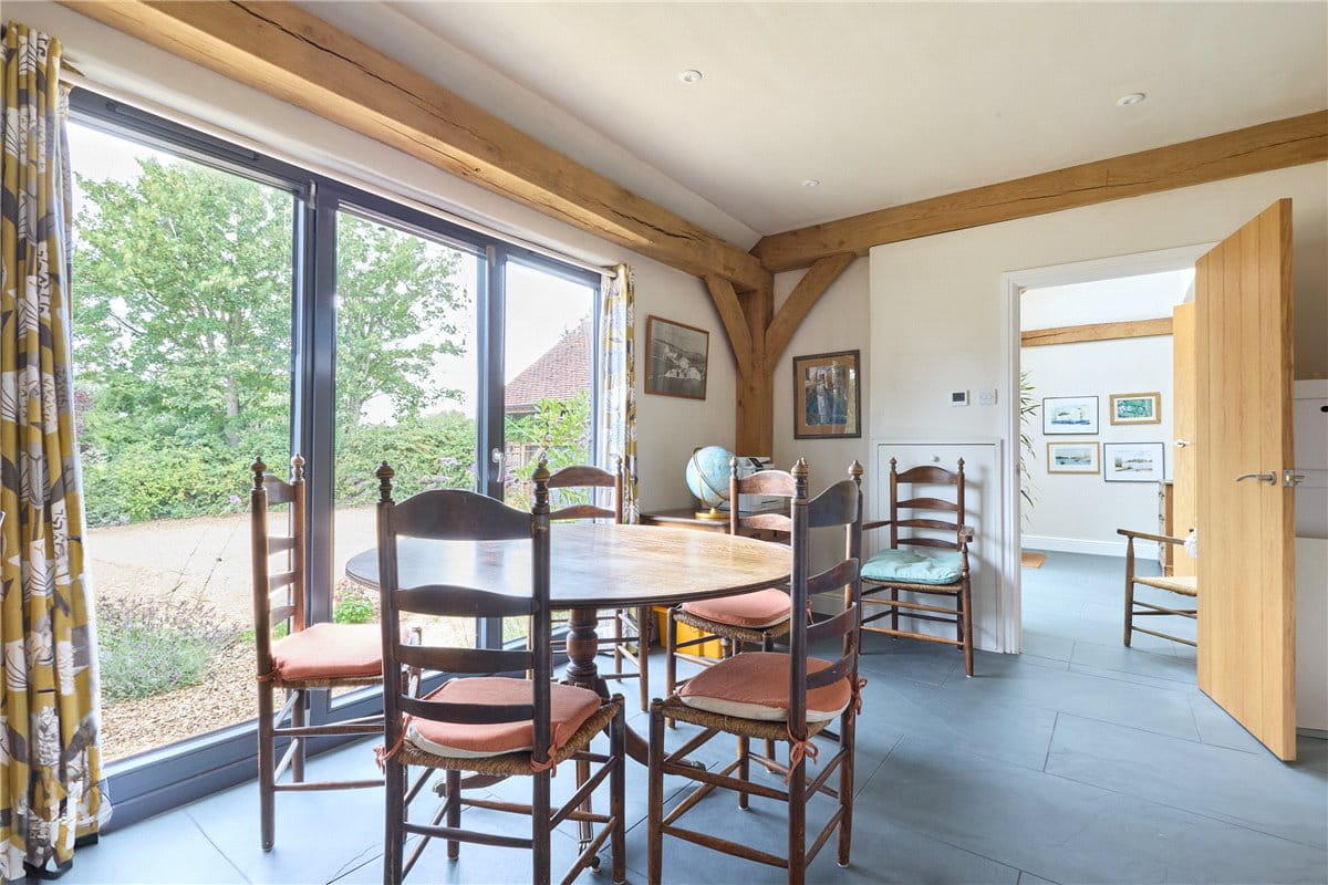 4 bedroom house, Ermine Street, Caxton CB23 - Available