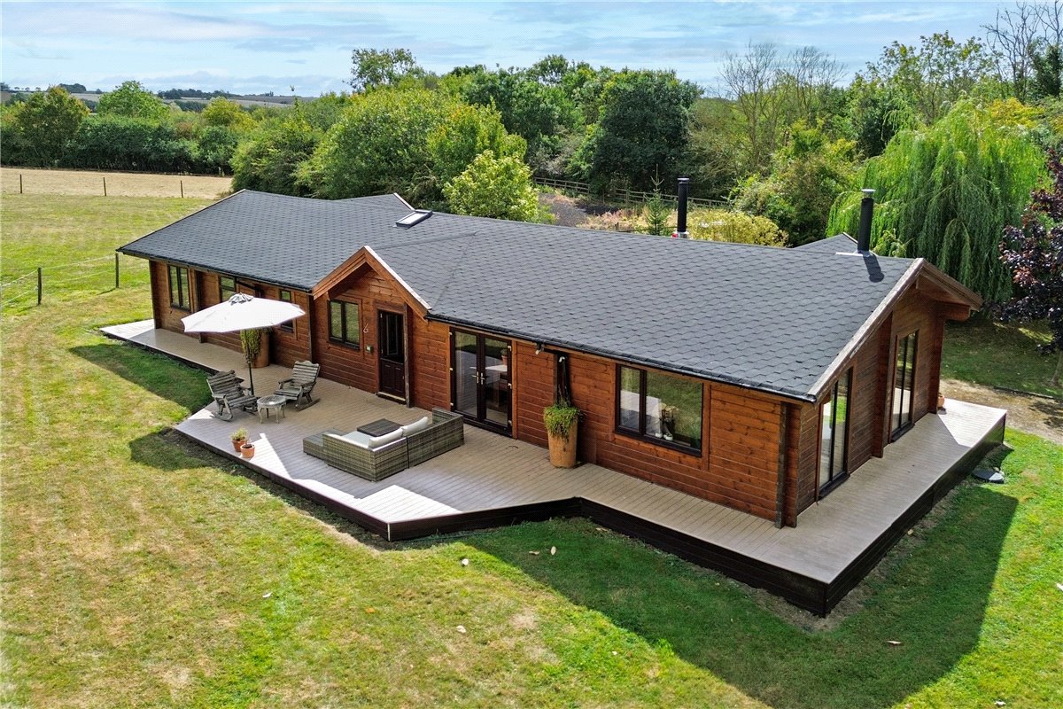 3 bedroom house, Station Road, Tilbrook PE28 - Available