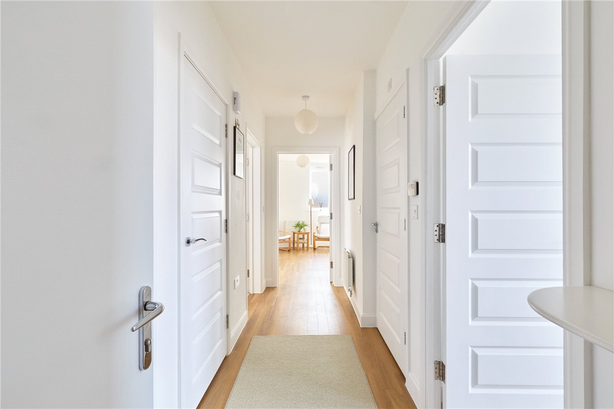 2 bedroom flat, Osprey Drive, Trumpington CB2 - Available