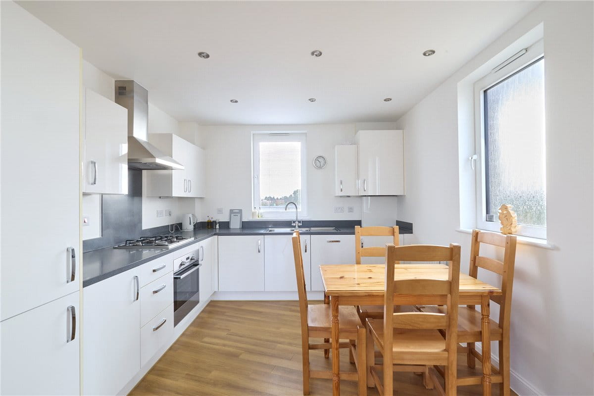 2 bedroom flat, Osprey Drive, Trumpington CB2 - Available