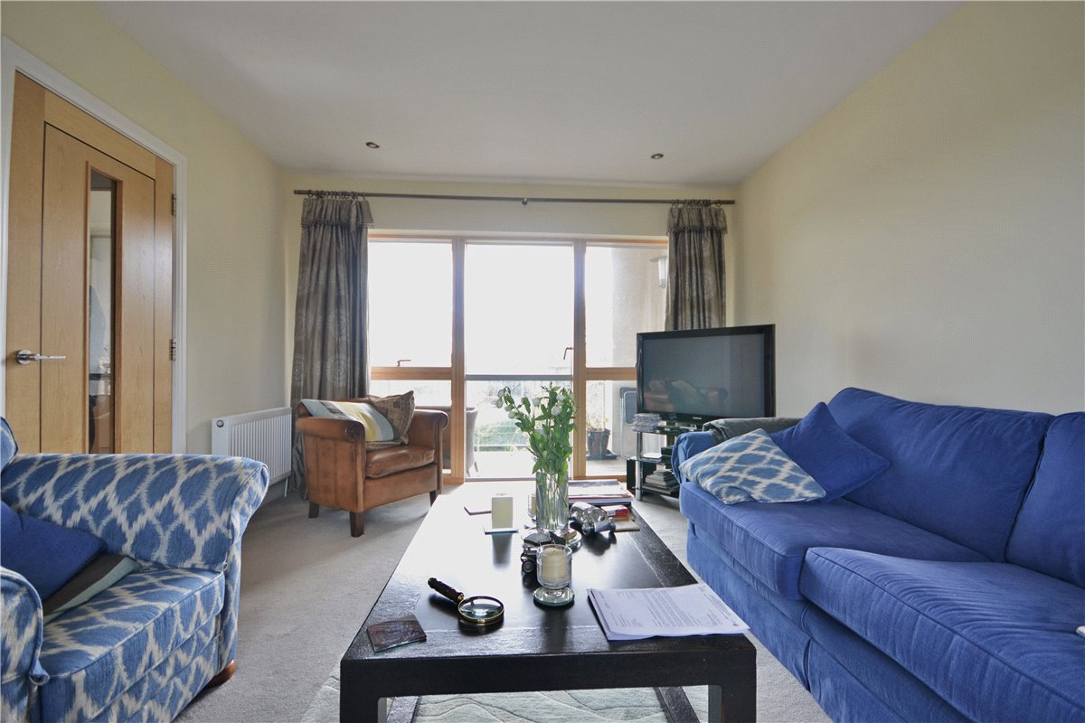 3 bedroom flat, Queen Ediths Way, Cambridge CB1 - Available