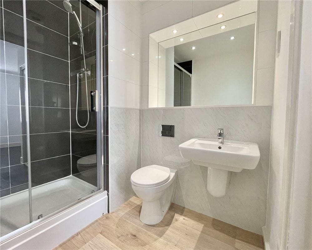 2 bedroom flat, Glenalmond Avenue, Cambridge CB2 - Available