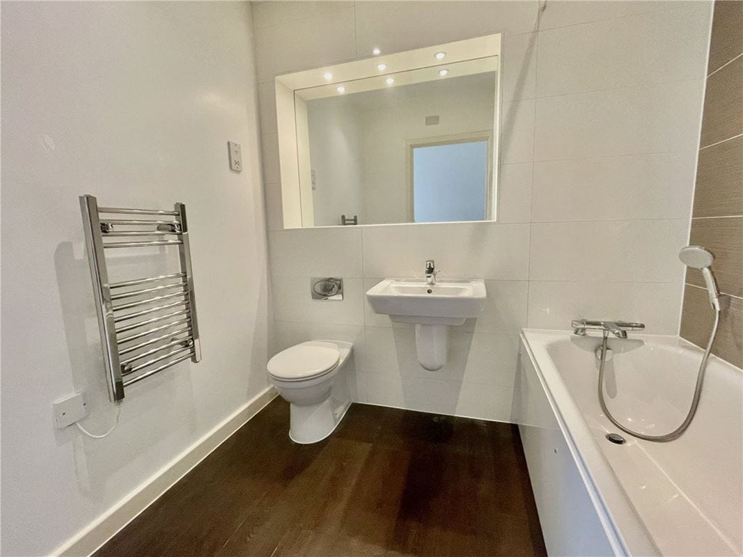 2 bedroom flat, Glenalmond Avenue, Cambridge CB2 - Available