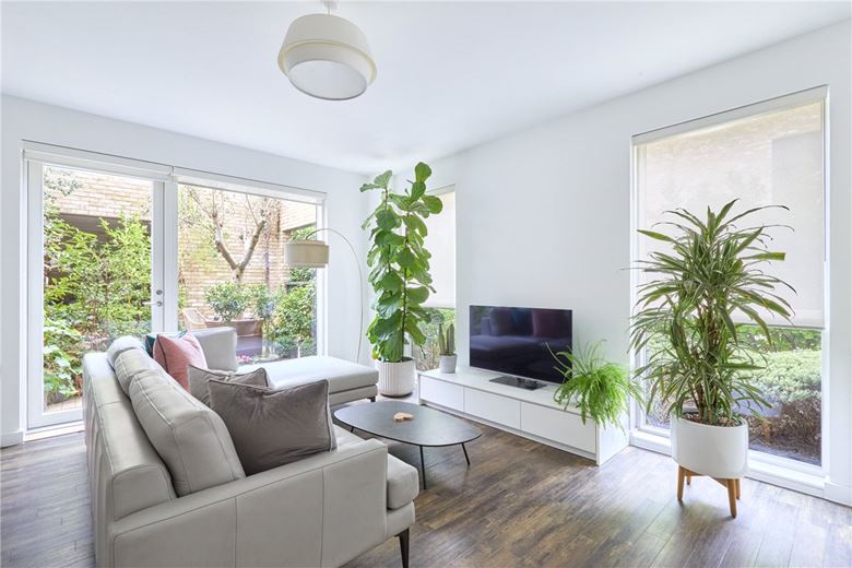 3 bedroom house, Windmill Drive, Trumpington CB2 - Available