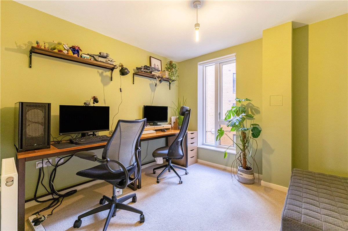 2 bedroom flat, Hills Road, Cambridge CB2 - Available