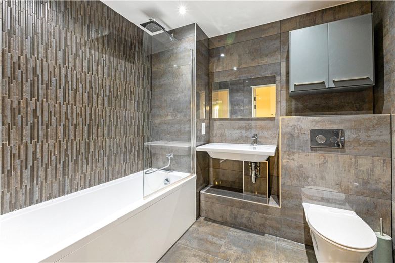 2 bedroom flat, Hills Road, Cambridge CB2 - Available