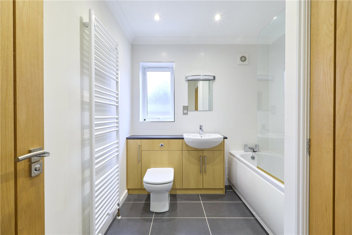 3 bedroom bungalow, High Street, Waterbeach CB25 - Available