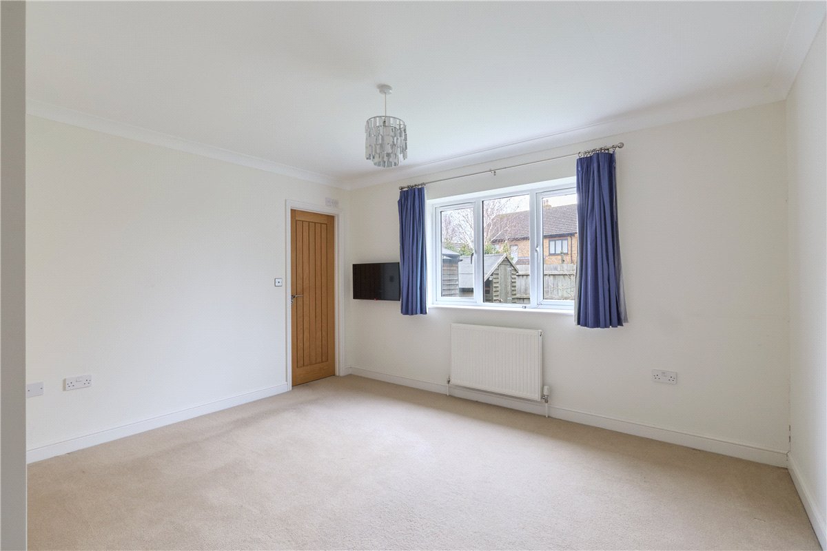 3 bedroom bungalow, High Street, Waterbeach CB25 - Available