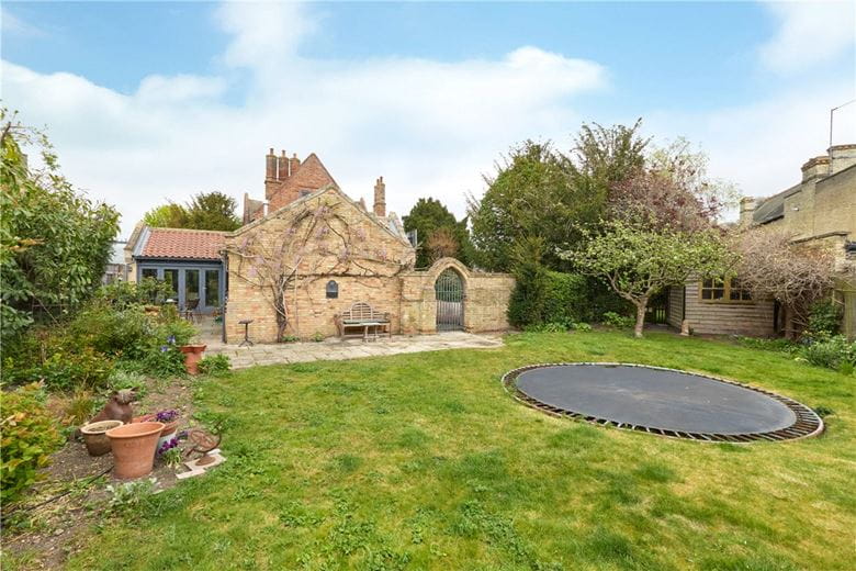 5 bedroom house, Station Road, Histon CB24 - Available