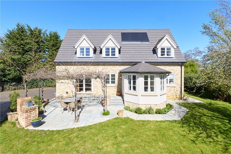 4 bedroom house, Cambridge Road, Oakington CB24 - Available