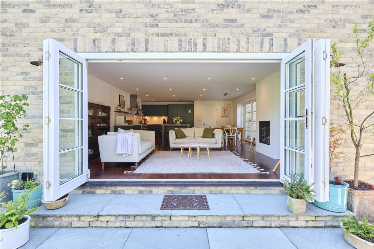 4 bedroom house, Cambridge Road, Oakington CB24 - Available