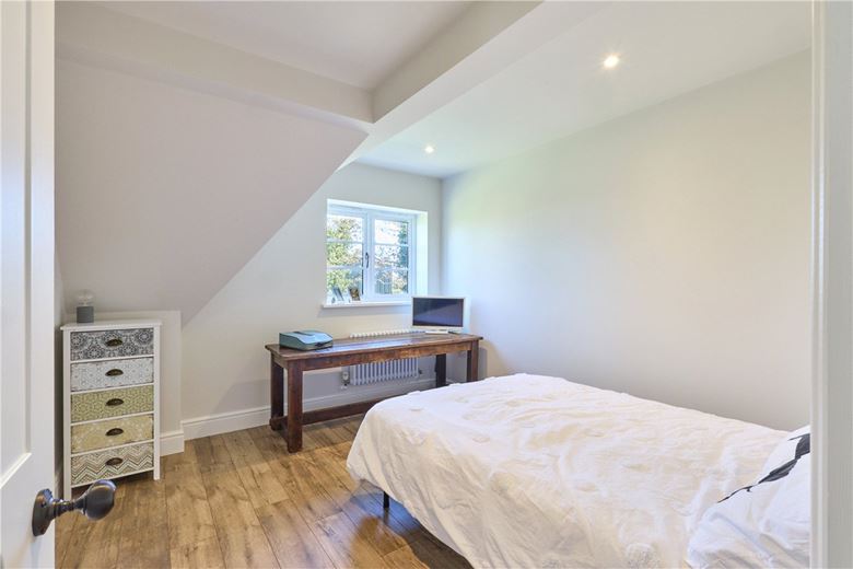 4 bedroom house, Cambridge Road, Oakington CB24 - Available