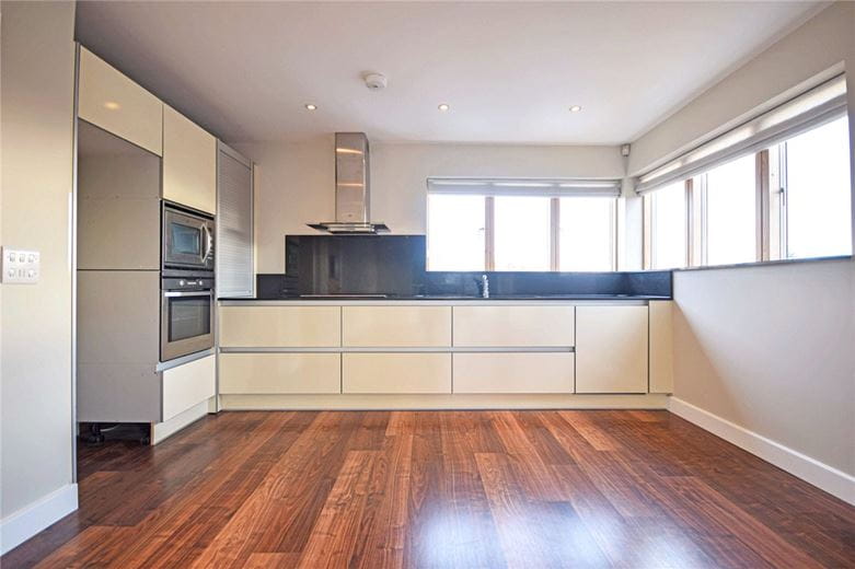 2 bedroom flat, Long Road, Cambridge CB2 - Available