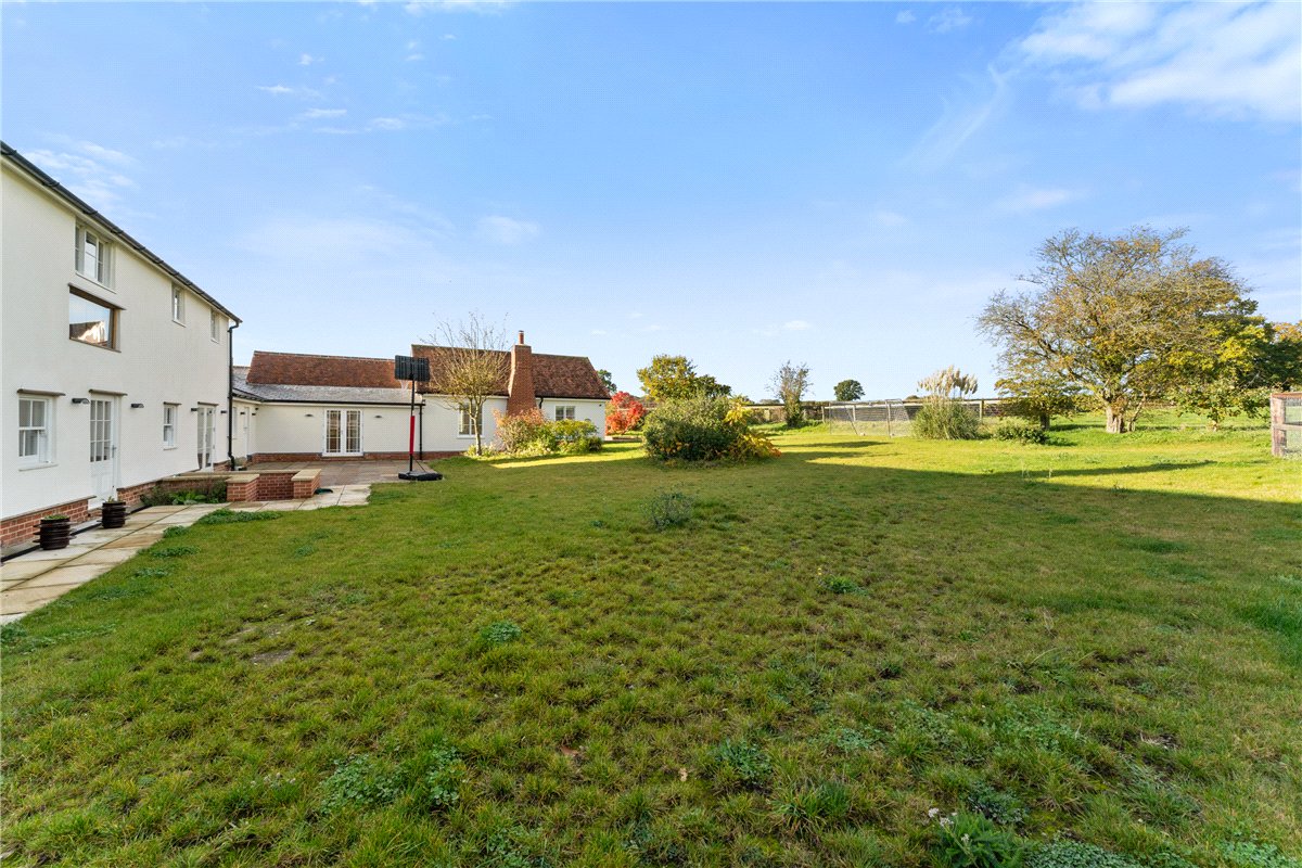 4 bedroom house, Upend, Newmarket CB8 - Available