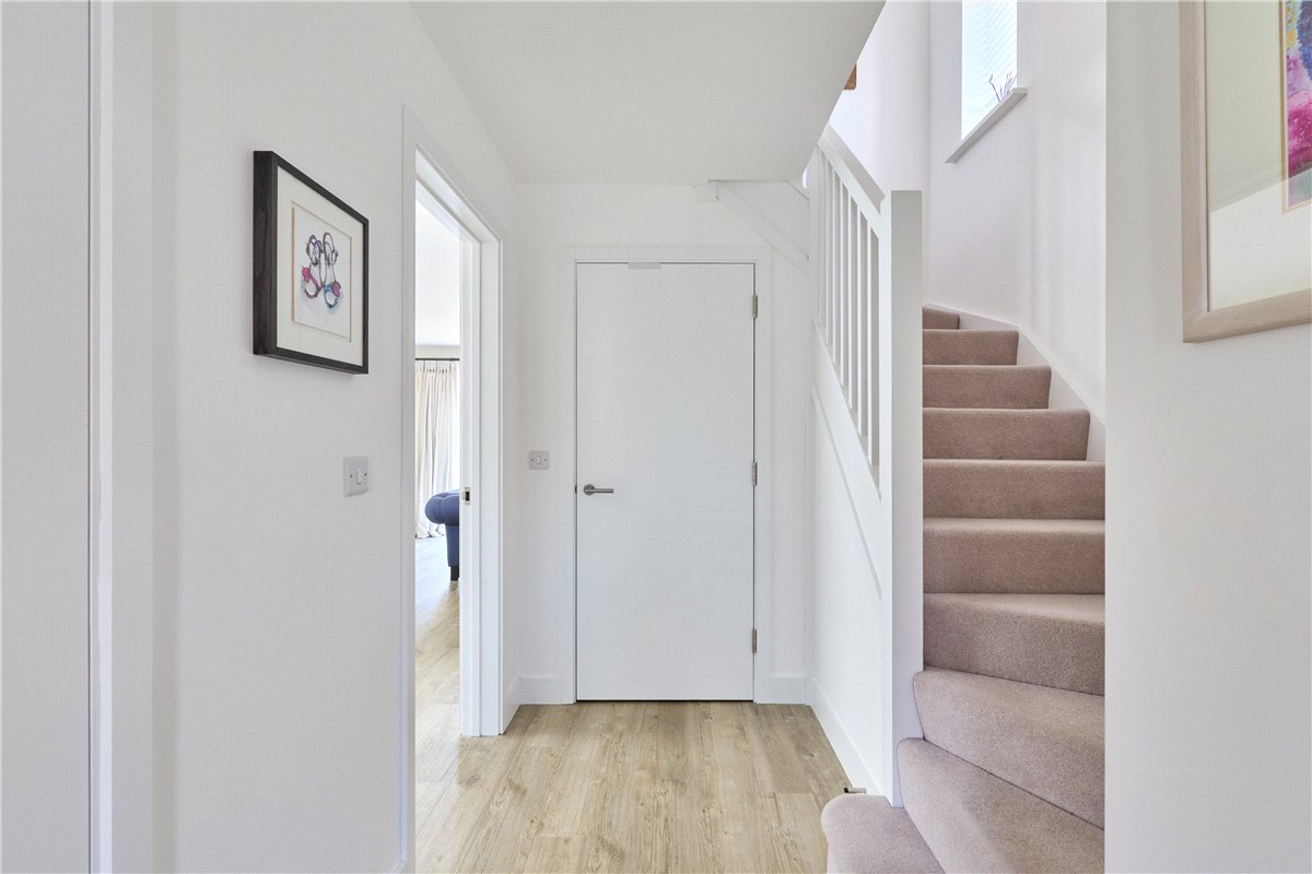3 bedroom house, Larkfield, Great Abington CB21 - Available