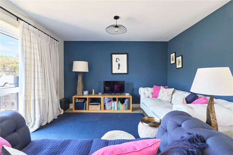 3 bedroom house, Larkfield, Great Abington CB21 - Available
