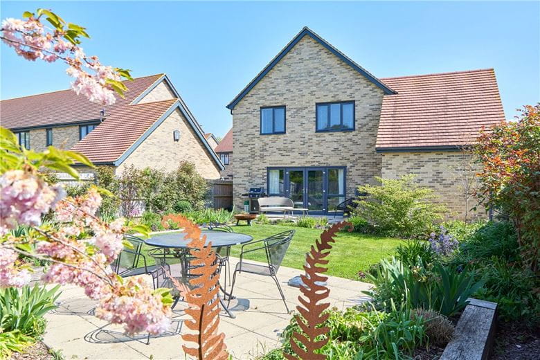 3 bedroom house, Larkfield, Great Abington CB21 - Available
