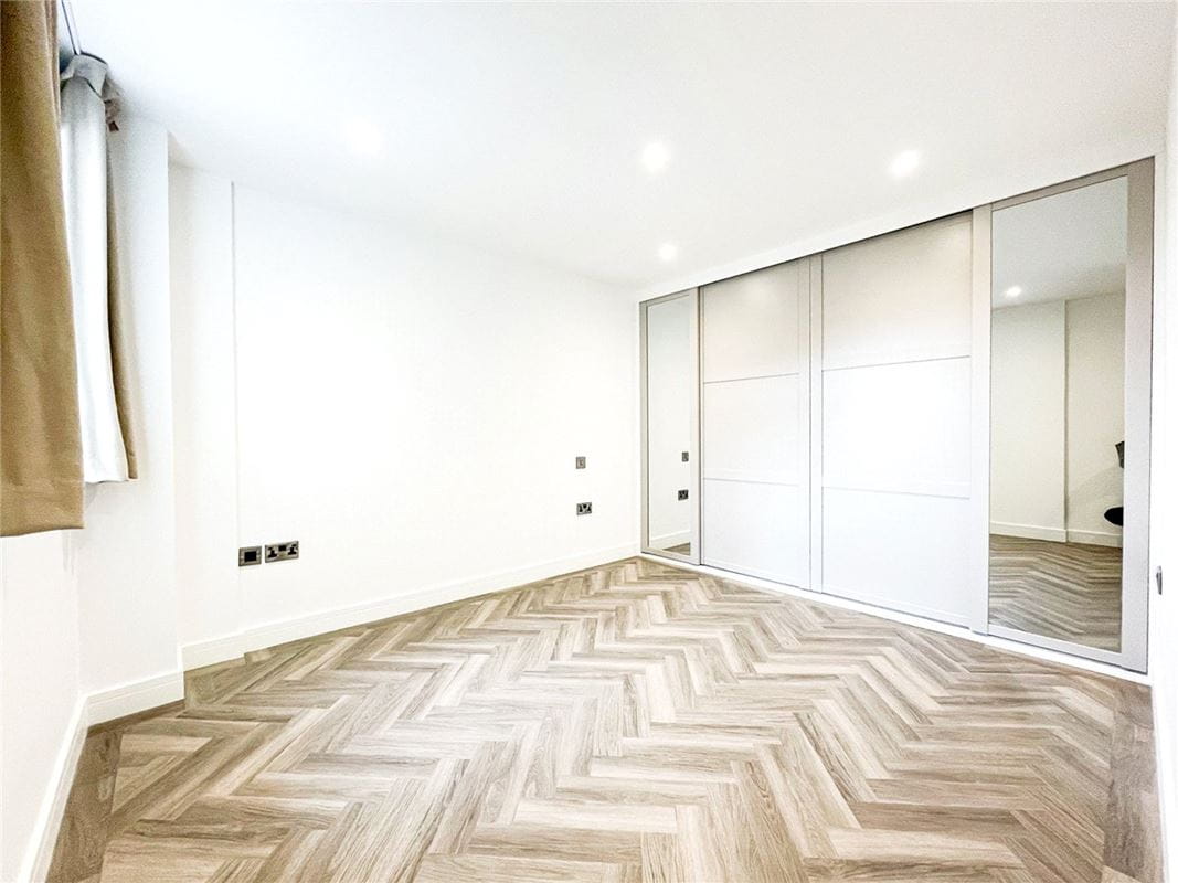 1 bedroom flat, The Belvedere, Homerton Street CB2 - Available