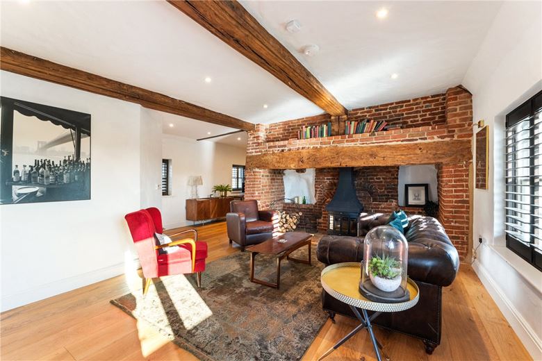 4 bedroom house, Upend, Newmarket CB8 - Available