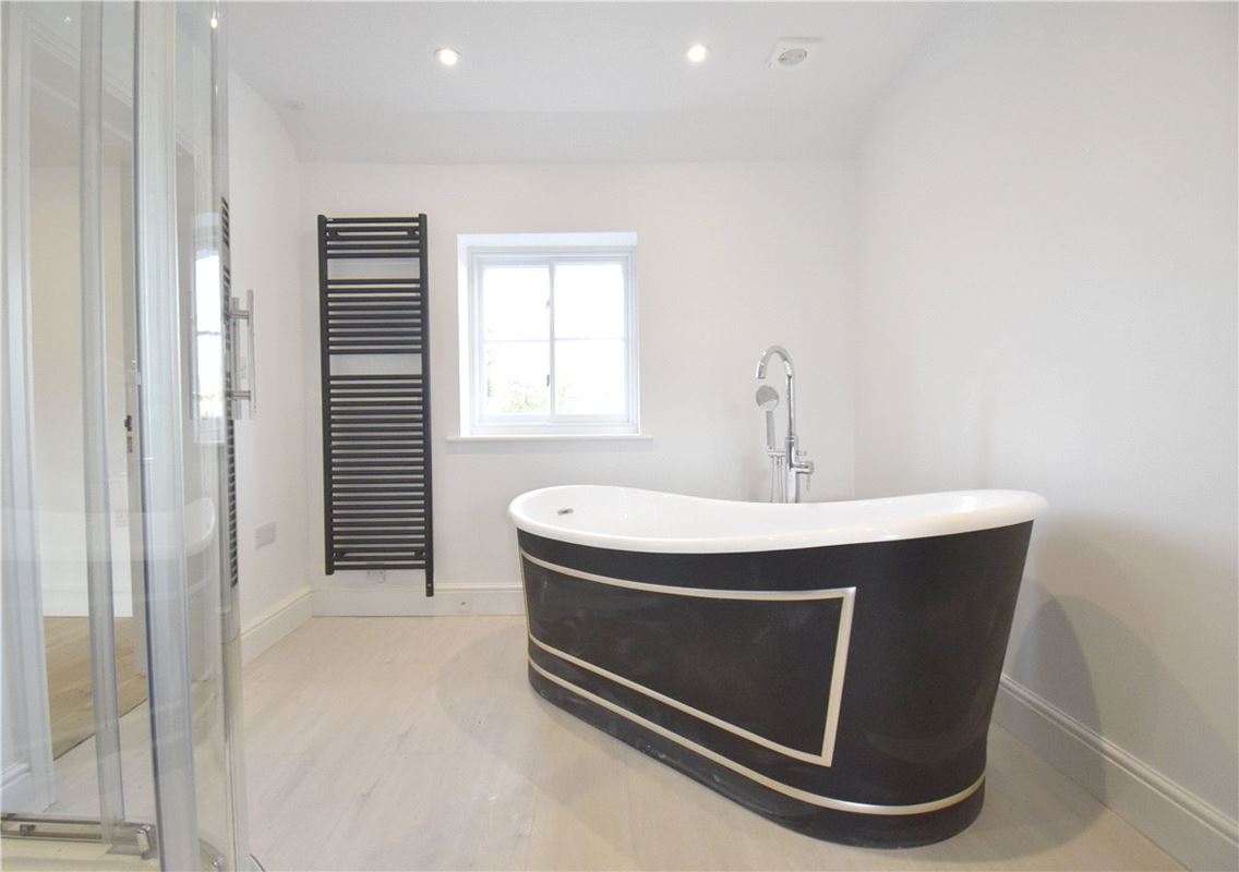 4 bedroom house, Upend, Newmarket CB8 - Available