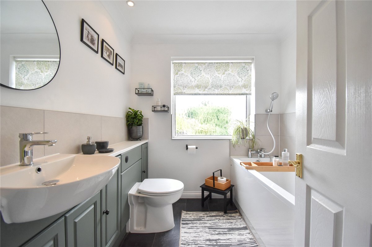 4 bedroom house, Orchard Way, Burwell CB25 - Sold