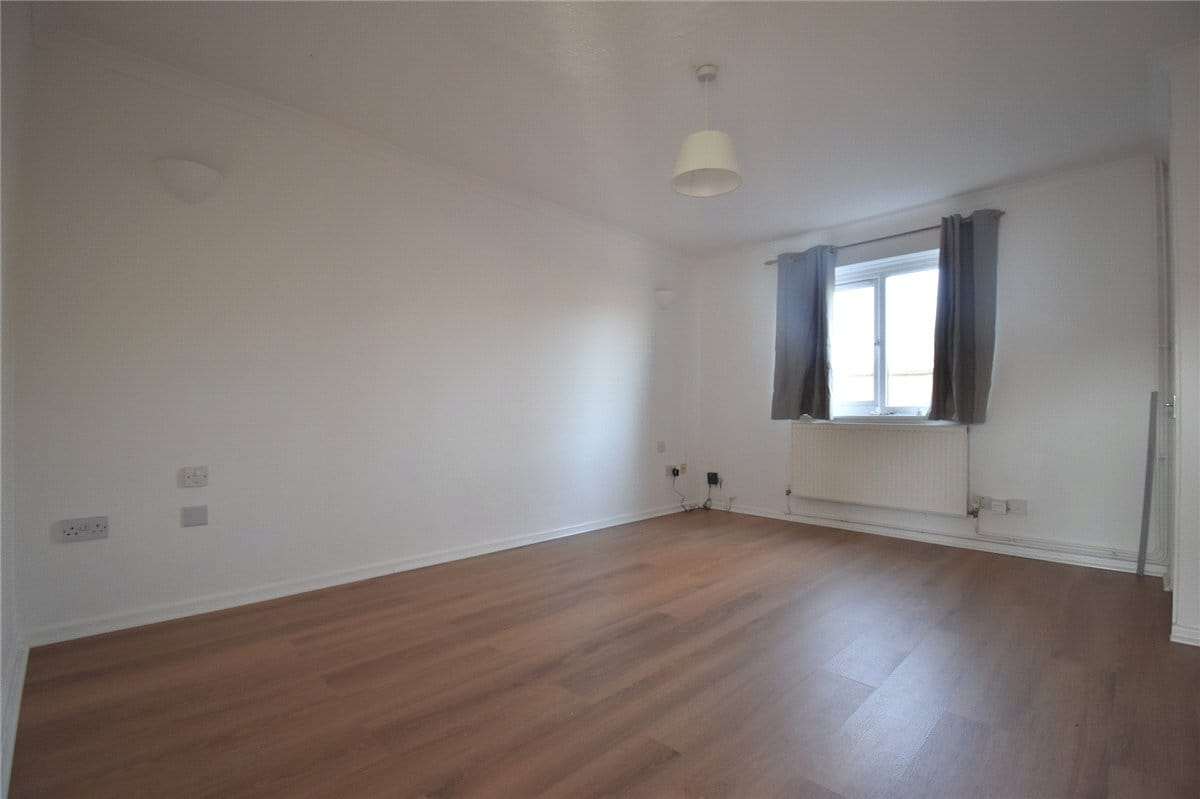 3 bedroom house, Moss Bank, Cambridge CB4 - Available