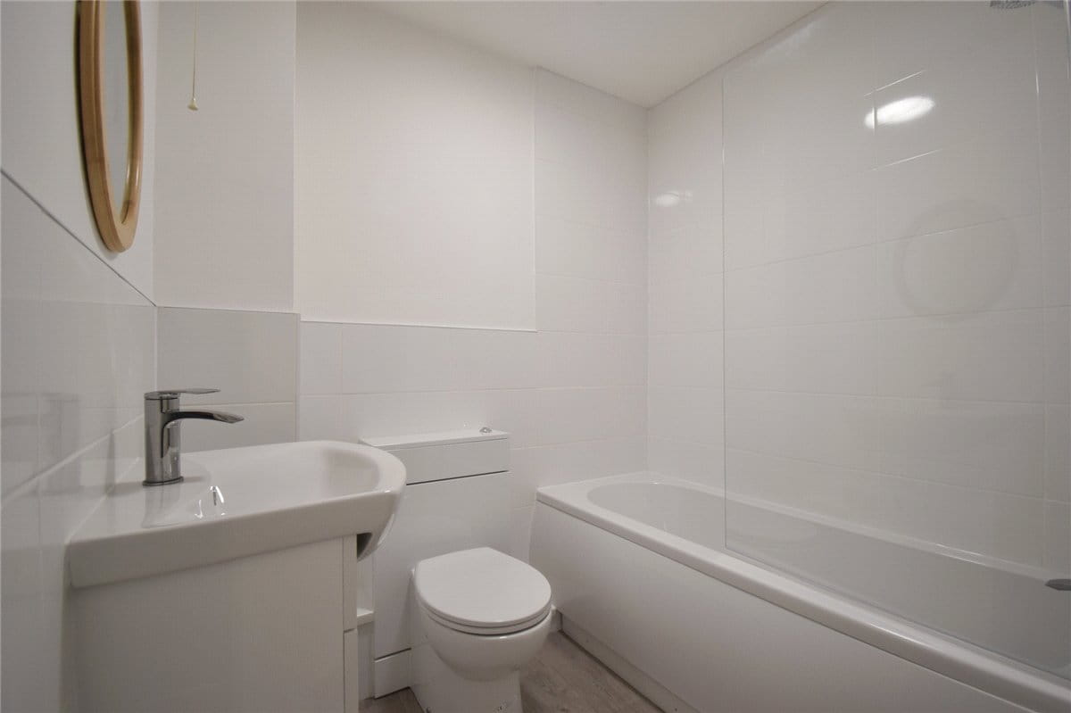 3 bedroom house, Moss Bank, Cambridge CB4 - Available