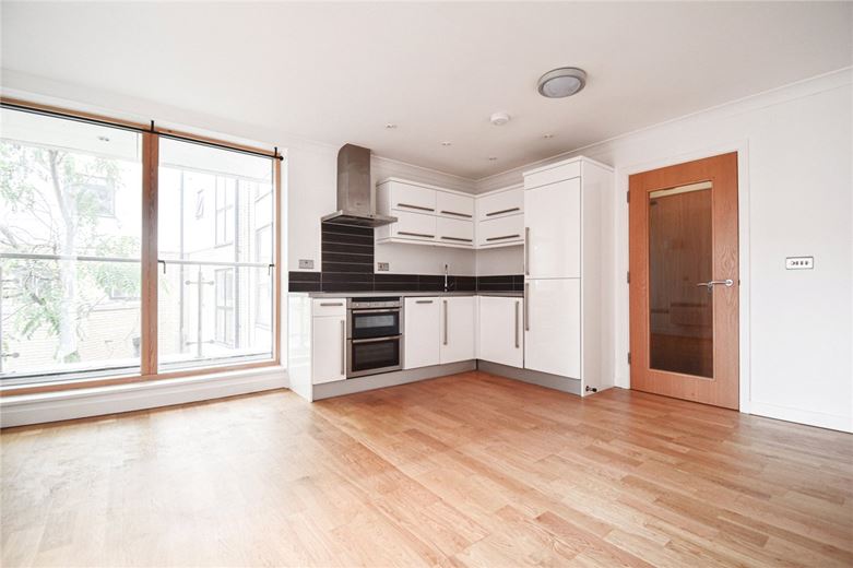 1 bedroom flat, Byron House, Wellington Street CB1