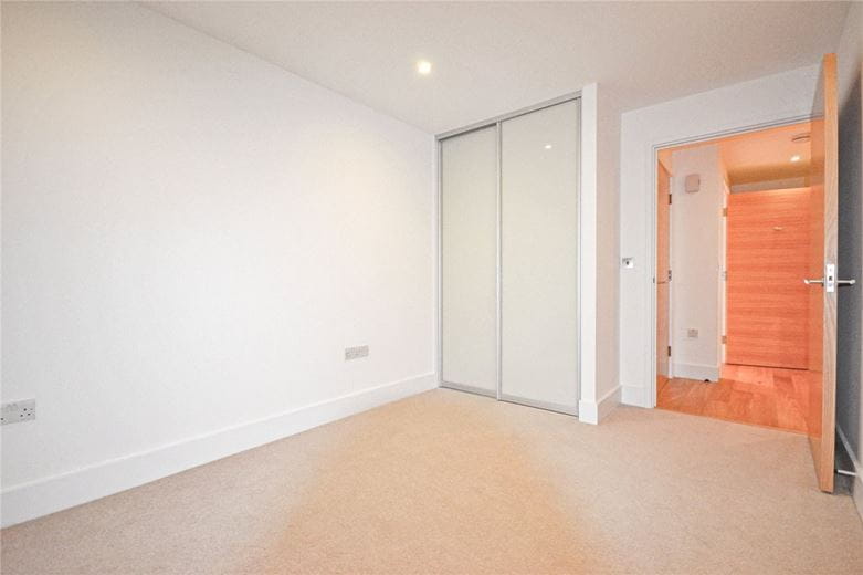 1 bedroom flat, Marlowe House, Kingsley Walk CB5