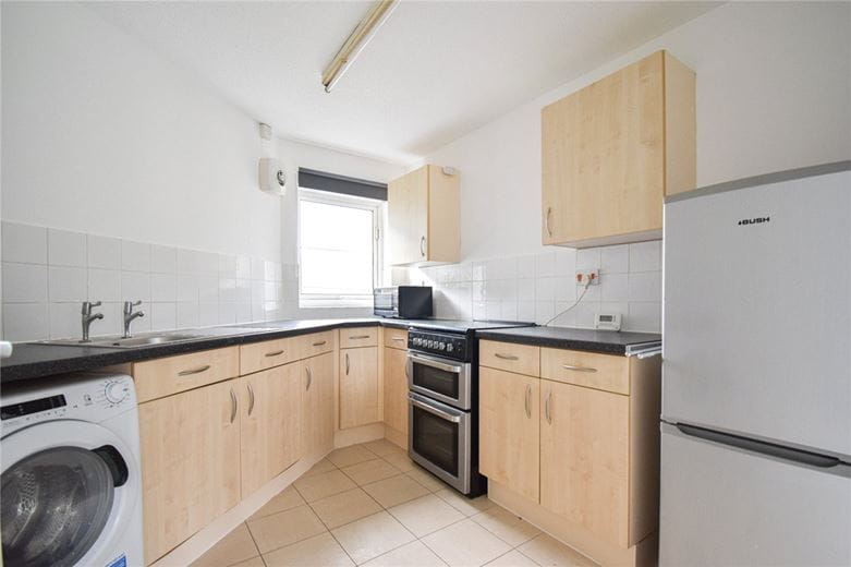 2 bedroom flat, Francis Darwin Court, Cambridge CB4 - Available