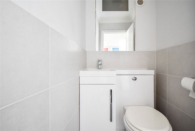 2 bedroom flat, Mayfair Court, Milton Road CB4 - Let Agreed