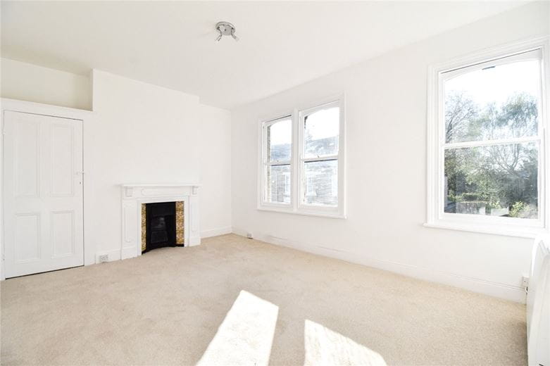 1 bedroom flat, Carlyle Road, Cambridge CB4 - Available