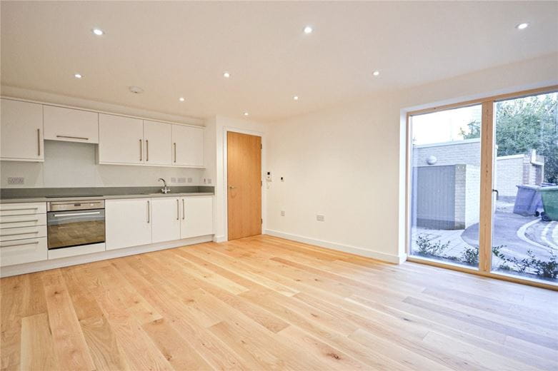 1 bedroom flat, Benson Place, Cambridge CB4 - Let Agreed