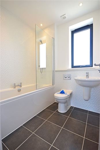 4 bedroom house, Whittle Avenue, Trumpington CB2 - Let Agreed