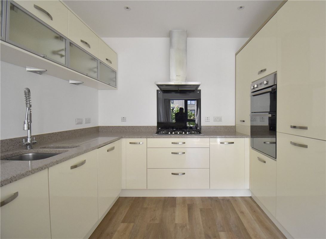 4 bedroom house, Whittle Avenue, Trumpington CB2 - Let Agreed