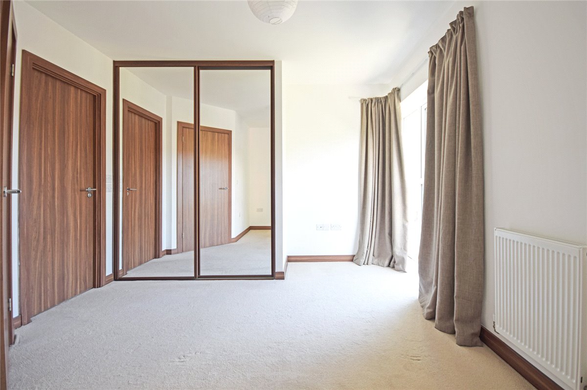 2 bedroom flat, Flamsteed Close, Cambridge CB1 - Let Agreed