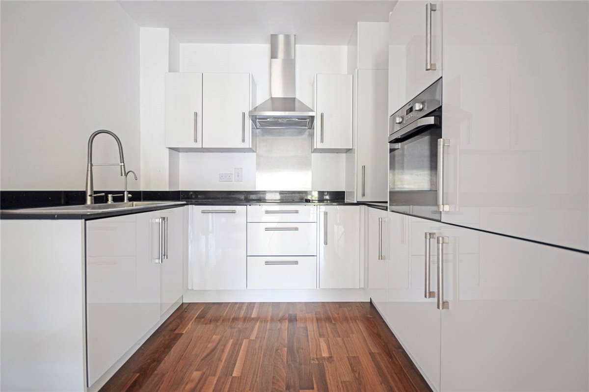 2 bedroom flat, Flamsteed Close, Cambridge CB1 - Let Agreed