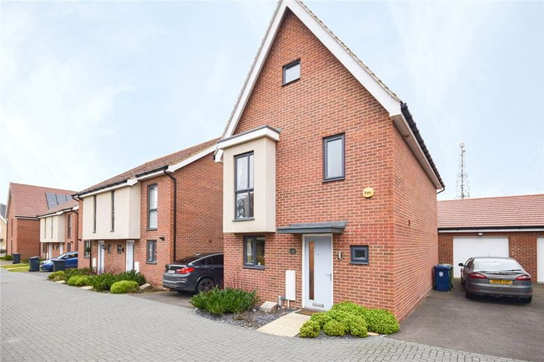 3 bedroom house, Spitfire Road, Upper Cambourne CB23