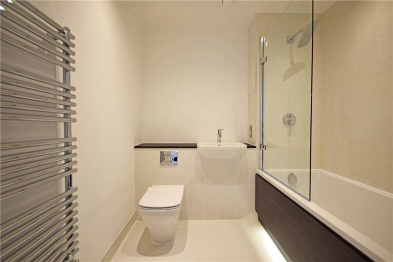 1 bedroom flat, Scholars Court, Homerton Gardens CB2 - Available
