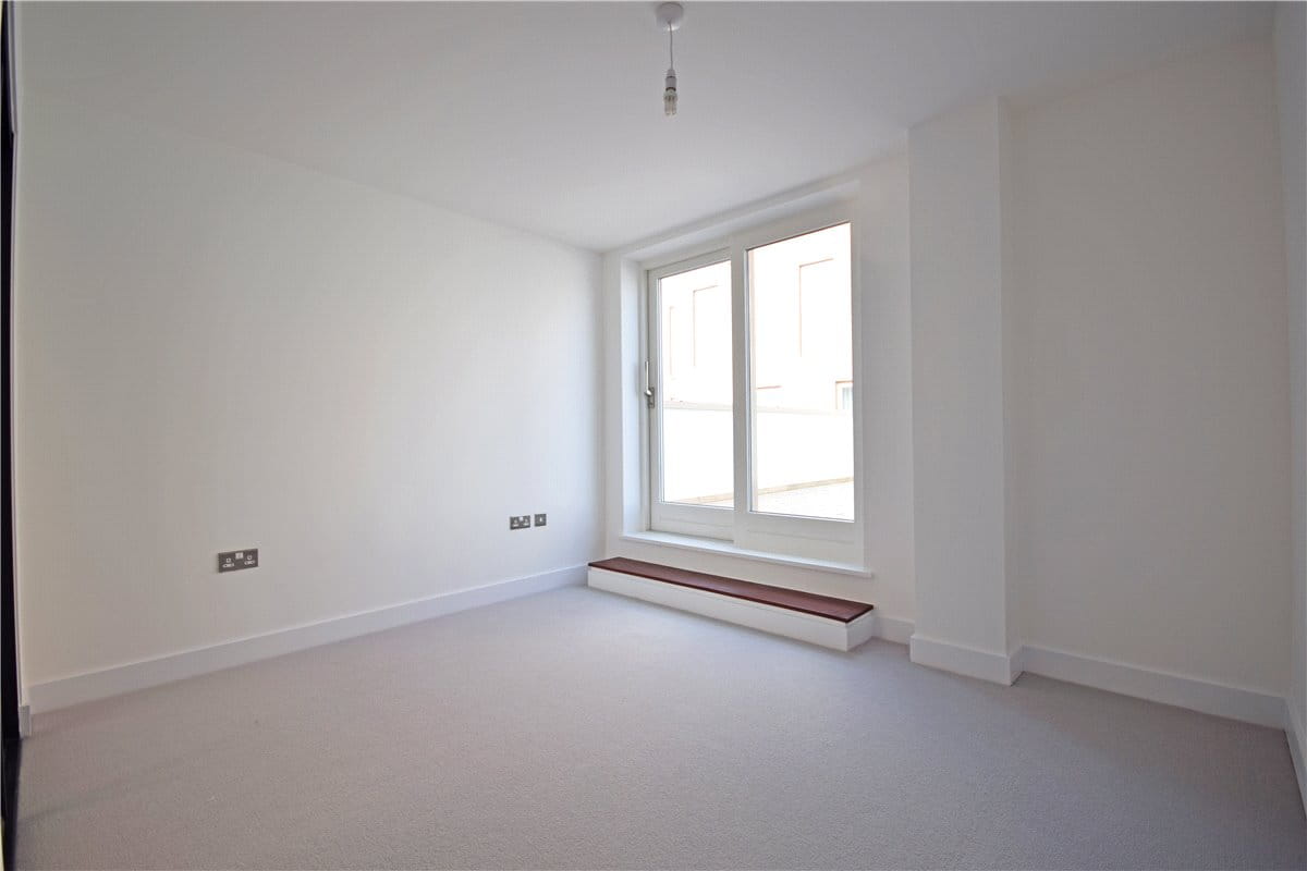 1 bedroom flat, Scholars Court, Homerton Gardens CB2 - Available