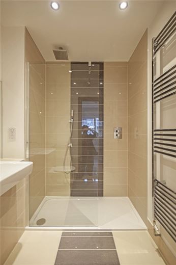 2 bedroom flat, Flamsteed Close, Cambridge CB1 - Let Agreed