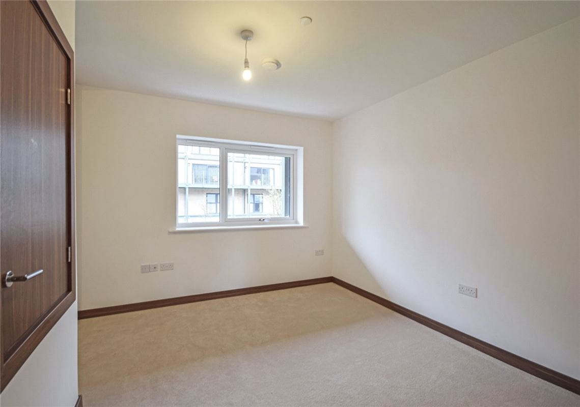 2 bedroom flat, Flamsteed Close, Cambridge CB1 - Let Agreed