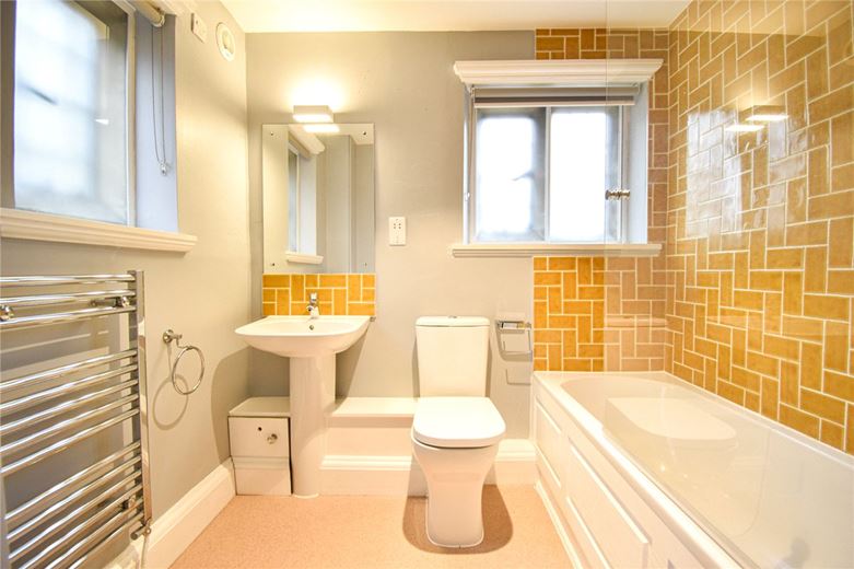  bedroom flat, The Bounds, Lady Margaret Road CB3 - Available