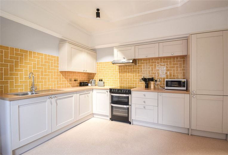  bedroom flat, The Bounds, Lady Margaret Road CB3 - Available