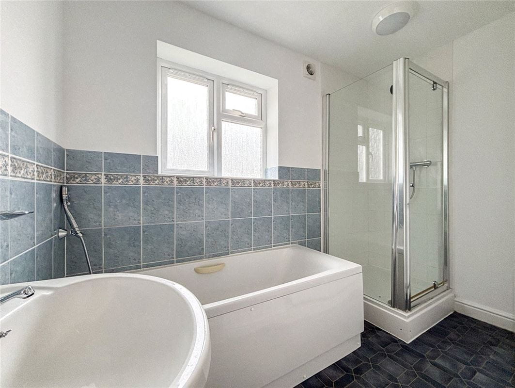 3 bedroom house, Haverhill Road, Horseheath CB21