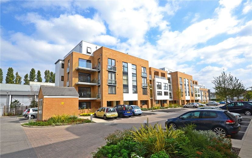 2 bedroom flat, Pym Court, Cromwell Road CB1