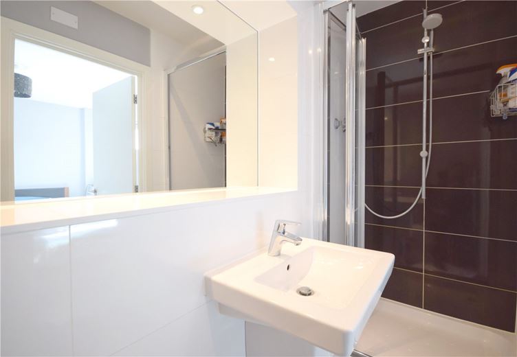 2 bedroom flat, Glenalmond Avenue, Cyan Building CB2