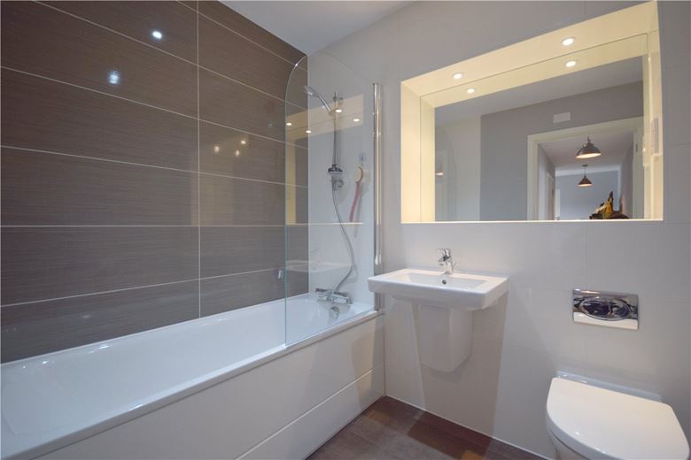 2 bedroom flat, Glenalmond Avenue, Cyan Building CB2