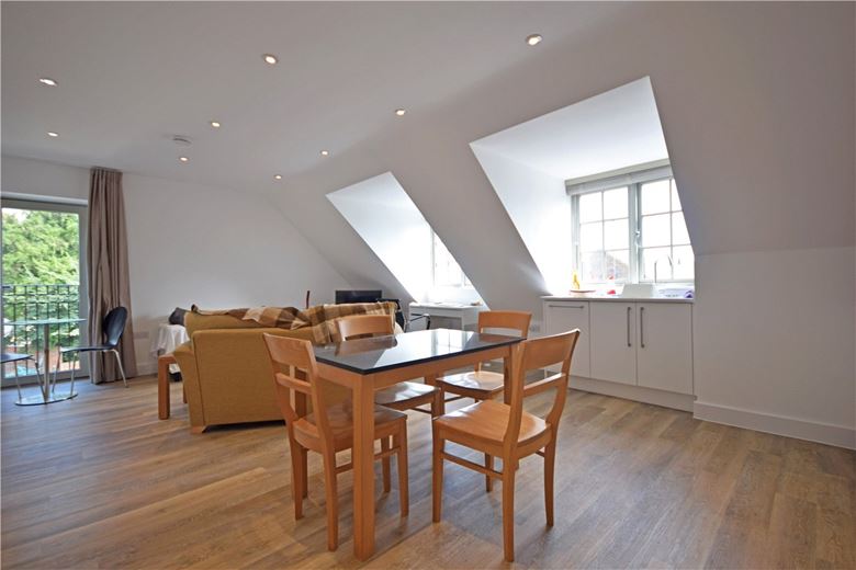 1 bedroom flat, High Street, Trumpington CB2